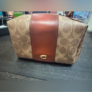 Coach Essential Cosmetic Pouch is In Signature Canvas